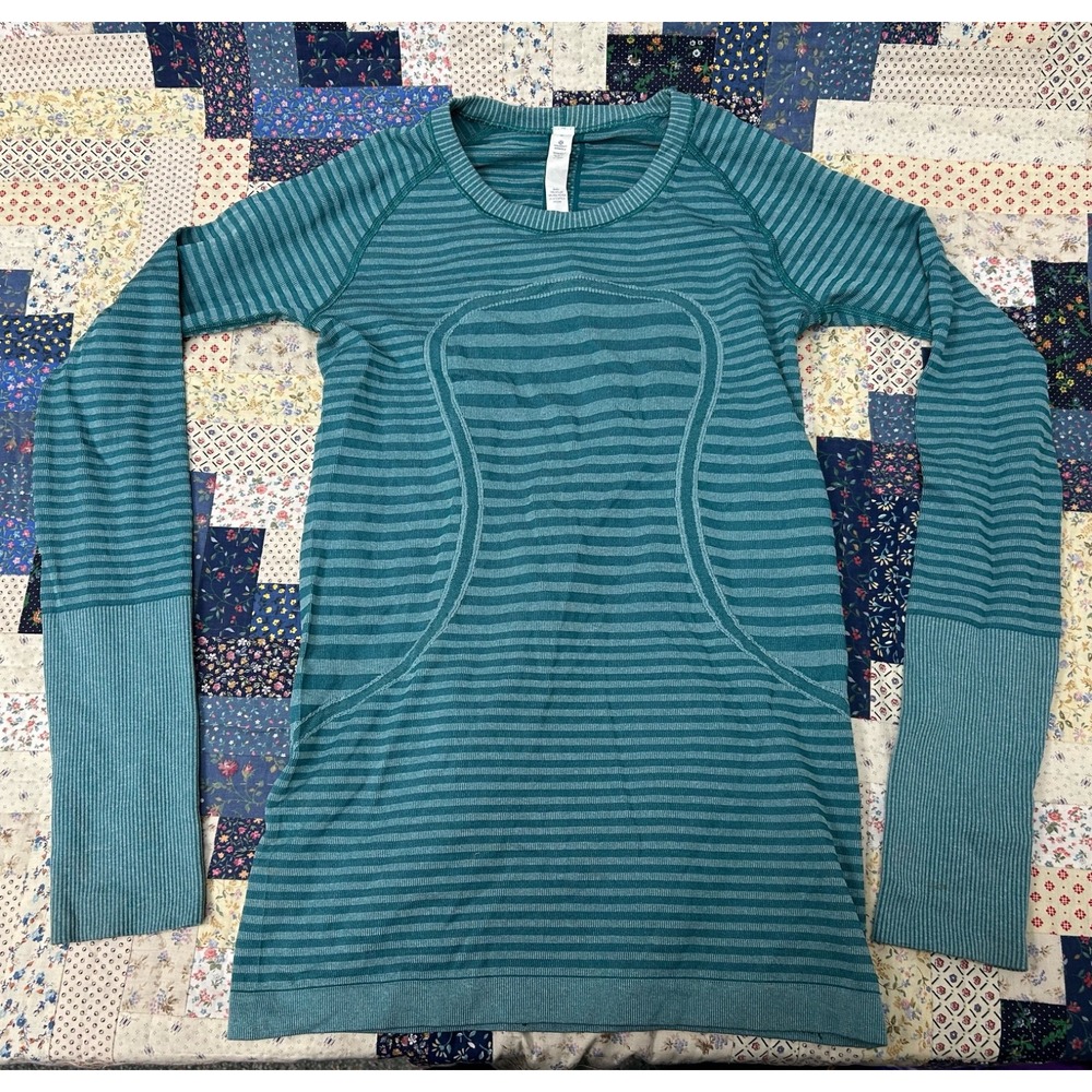 Lululemon Shirt Womens 6 Blue Swiftly Tech Long Sleeve Thumbholes Stretch C11